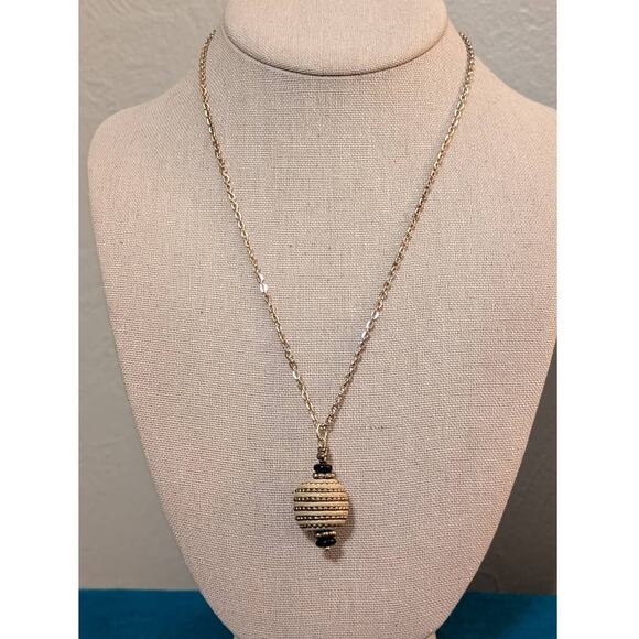 Cord Wrapped Beaded Orb Pendant on Gold Tone Spring Ring Clasp 18" Chain - Picture 2 of 5